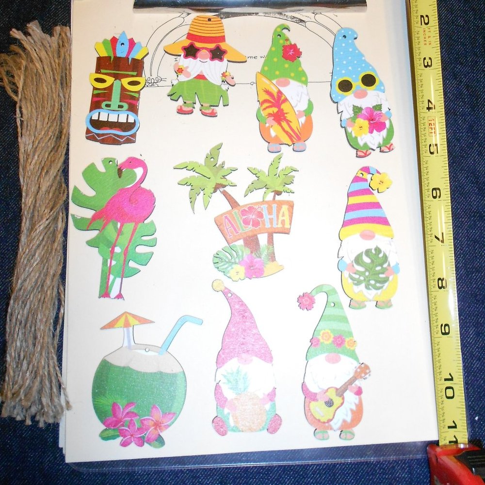 50 piece Laua Gnome tropical Party hanging decorations Tiki Aloha wood ormanent